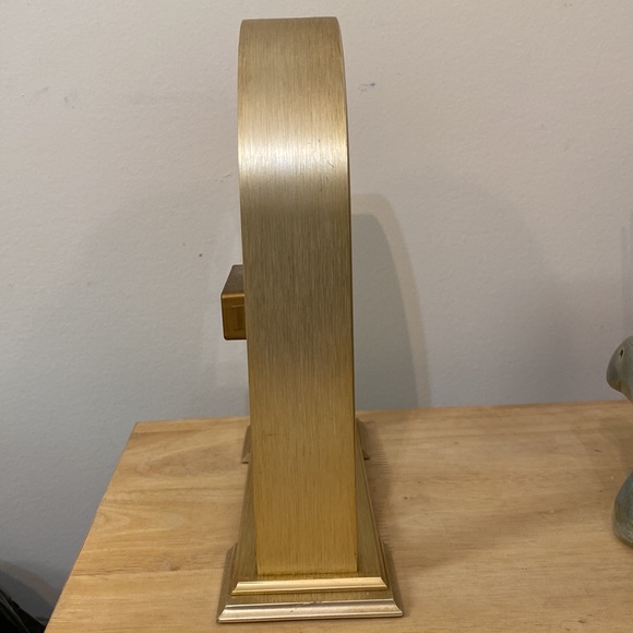 Desk Clock - Picture 4 of 6